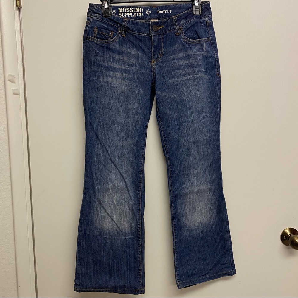 Mossimo Supply Co.‎ bootcut Distressed jeans 3S 3 short.